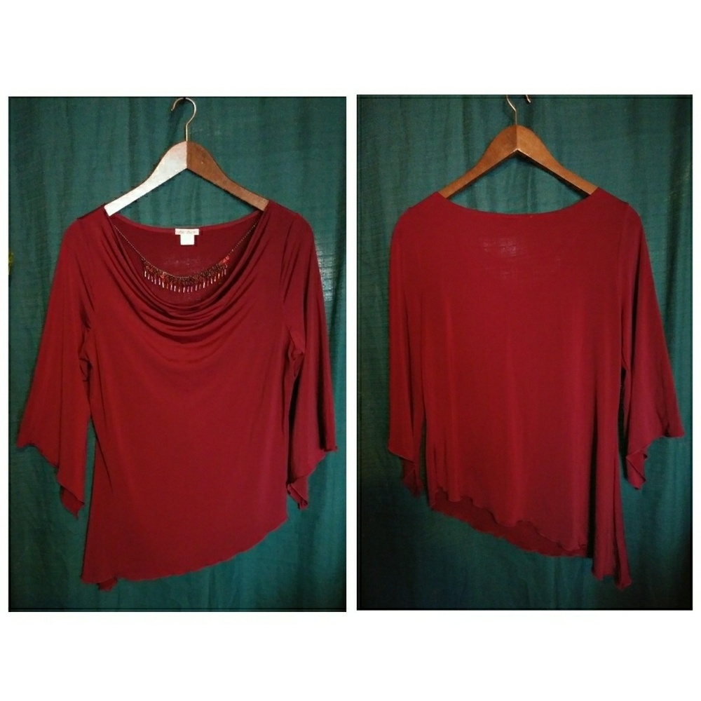 🌼Lia Lee Burgundy Blouse